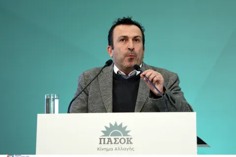 Στέφανος Παραστατίδης