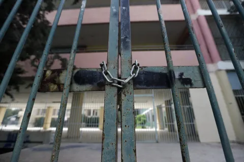 Κλειστά σχολεία