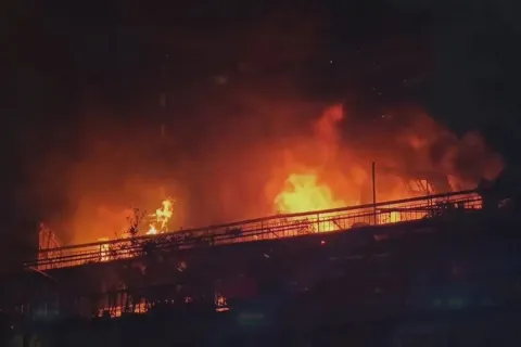 νέα σμύρνη φωτια