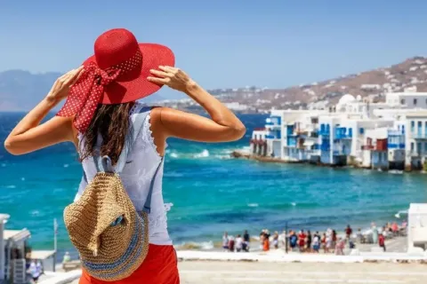 Ο νέος Κοινωνικός Τουρισμός 2026-2027 της ΔΥΠΑ φέρνει αλλαγές στην αξιοποίηση του voucher από 300.000 δικαιούχους