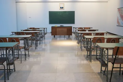 θρανία