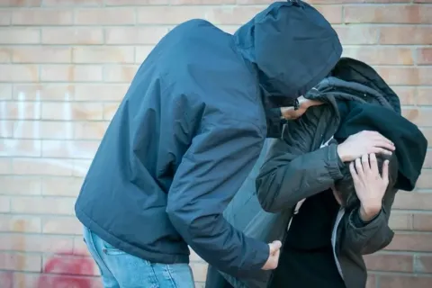 Βία μεταξύ μαθητών