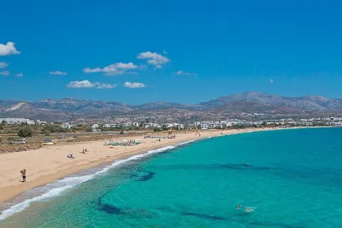 Παραλία Αγίας Άννας στη Νάξο