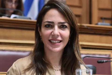 Η υπουργός Κοινωνικής Συνοχής και Οικογένειας Δόμνα Μιχαηλίδου