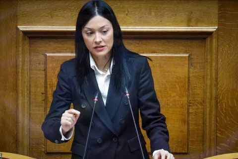 Η Νάντια Γιαννακοπούλου είναι Ελληνίδα δικηγόρος και πολιτικός, που υπηρετεί ως βουλευτής Β2' Δυτικού Τομέα Αθηνών του Ελληνικού Κοινοβουλίου με το ΠΑ.ΣΟ.Κ. - Κίνημα Αλλαγής από τον Ιούλιο του 2019