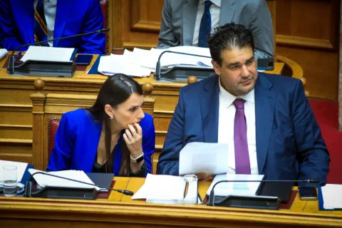 Ο υπουργός Εσωτερικών Λιβάνιος και η υφυπουργός Βιβή Χαραλαμπογιάννη 