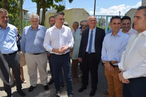 Ο υπουργός Υποδομών και Μεταφορών επισκέφθηκε σχολικές μονάδες της Μεσσηνίας