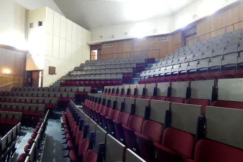 panepistimio amfitheatro