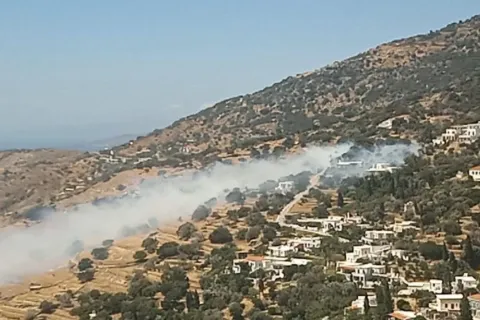 Φωτιά στην Άνδρο