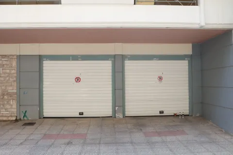 Το γκαράζ που βρήκε τραγικό θάνατο το ζευγάρι στον Πειραιά