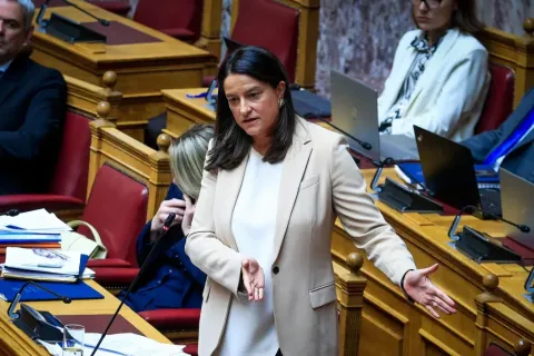 Η υπουργός Εργασίας Νίκη Κεραμέως