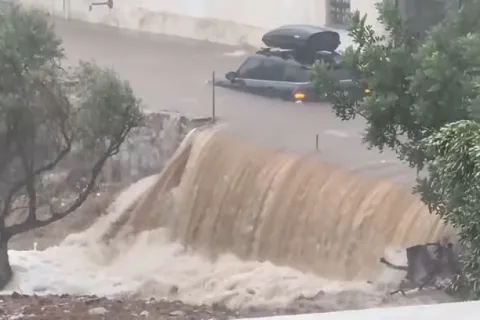 μανη