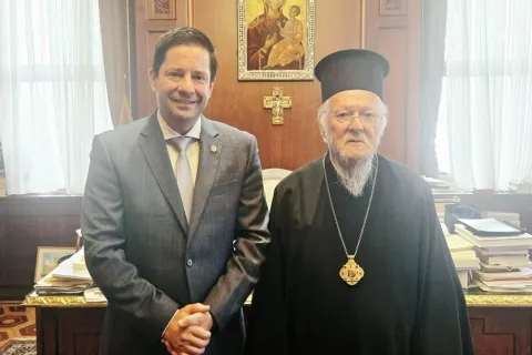 Συνάντηση του Οικουμενικού Πατριάρχη κ. κ. Βαρθολομαίου Α΄ με τον Πρύτανη του ΕΚΠΑ Γεράσιμο Σιάσο