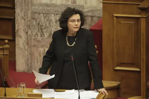 Νάντια Βαλαβάνη 