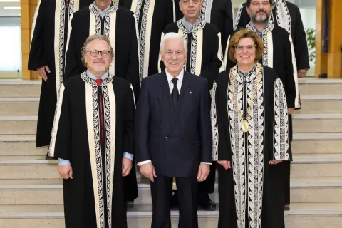 gdoutos
