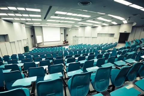 Αμφιθέατρο σε ιδιωτικό μη κρατικό πανεπιστήμιο