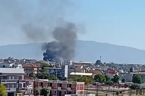 Έκρηξη σε συνεργείο στη Λάρισα