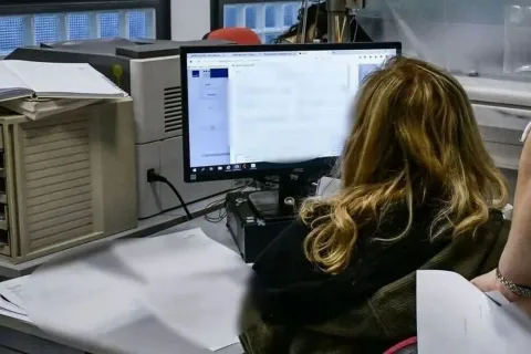 Δημόσιοι υπάλληλοι στο Δημόσιο