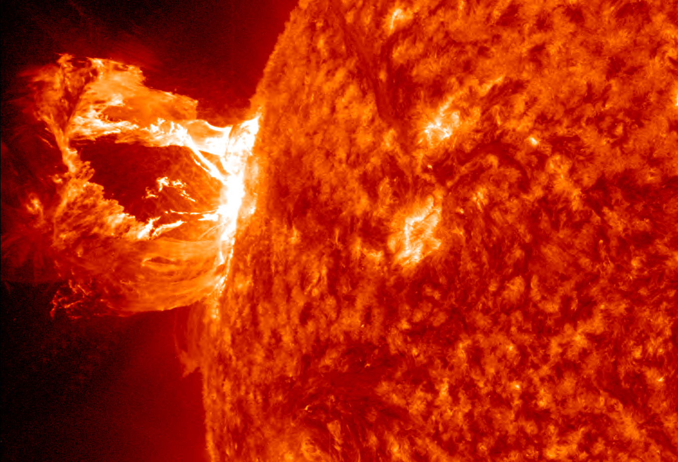 Ηλιακή έκλαμψη - Εντυπωσιακή φωτογραφία της NASA | Alfavita