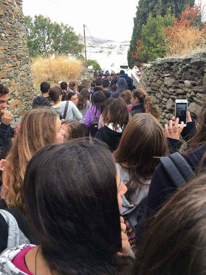 Φωτογραφίες από την κινητοποίηση των μαθητών στη Σίφνο
